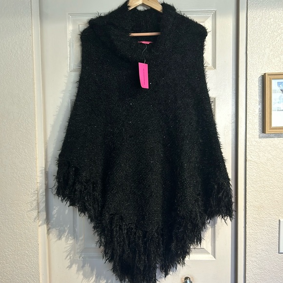 Sweaters - NWT Betsy Johnson Black Soft Cowl neck Fringe Shrug Poncho